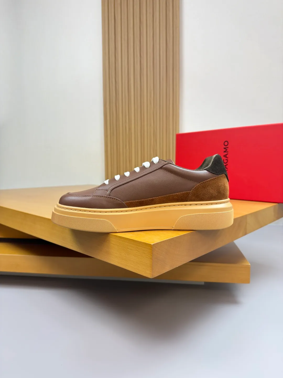 Men's men's shoes 💰440 [New style] 🏃‍♂️🏃‍♂️[Ferragamo] Ferragamo - High-end quality original order·Casual sports shoes -Upper: 🔝Nappa calfskin, suede calfskin, shoe body. Sewing brand totem, tongue air pressure brand logo -Inner: water-dyed cowhide -Outsole: ultra-light TPU foam rubber; molded outsole -Ultra-high quality control and fine workmanship: outstanding (high-end, extravagance, grade) -Size: 38-45 (46, can be customized)